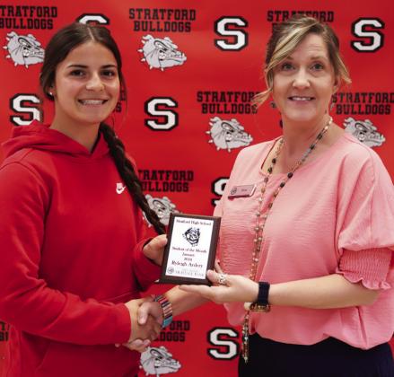 Ryleigh Ardery receives her January student of the month award from Dina Henley of Oklahoma Heritage Bank, Stratford student of the month sponsor. Courtesy photo